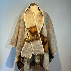 ABA textil Peruvian alpaca poncho with attached scarf